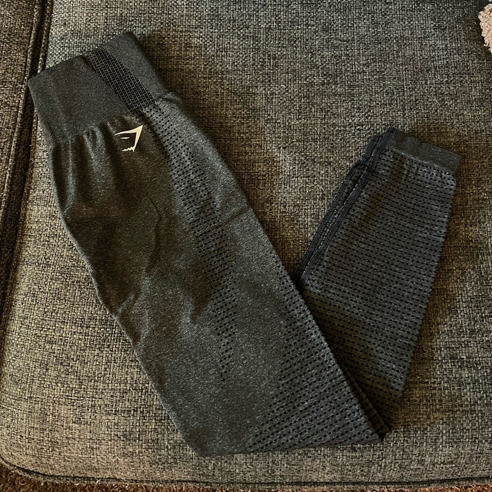 NWOT gym shark leggings
